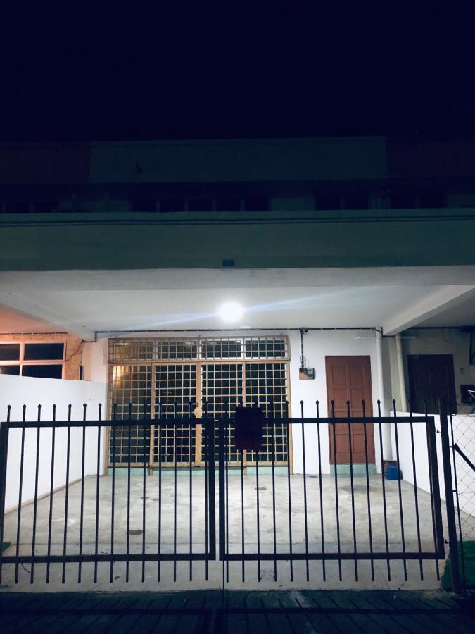Fateh Homestay Arau Ngoại thất bức ảnh